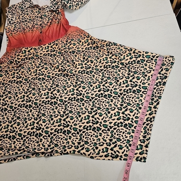 Reborn size Large mid length flowy leapord print, button front dress - Picture 7 of 14